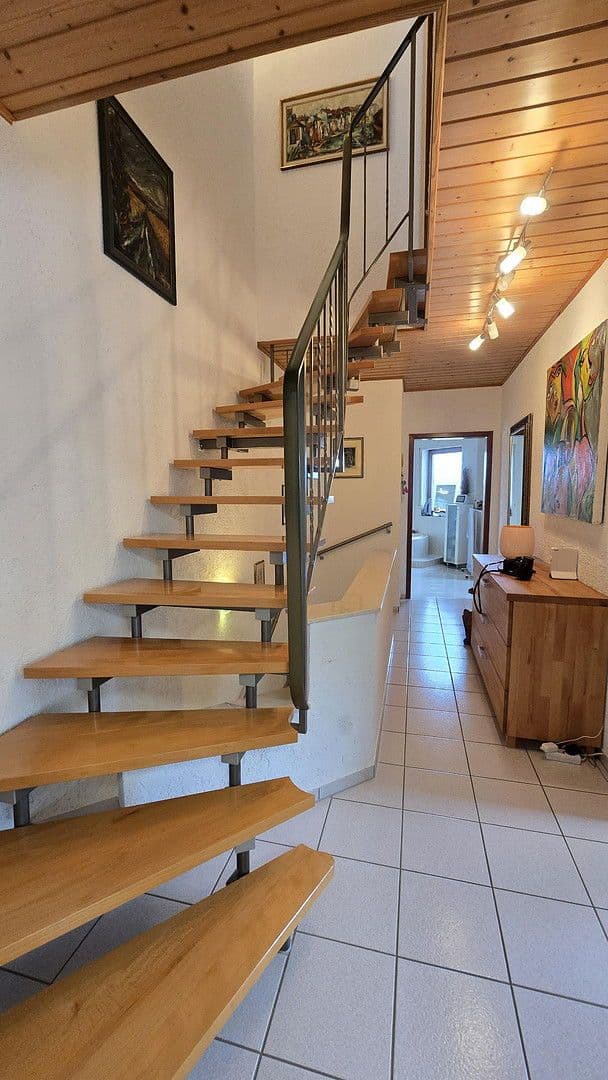 Prodej domu 125 m², pozemek 274 m², Sinsheim, Bádensko-Württembersko Prodej domu 125 m², pozemek 274 m², Sinsheim, Bádensko-Württembersko