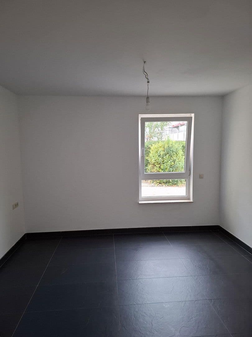 Pronájem bytu 2+1 63 m², Korntal-Münchingen, Bádensko-Württembersko Pronájem bytu 2+1 63 m², Korntal-Münchingen, Bádensko-Württembersko