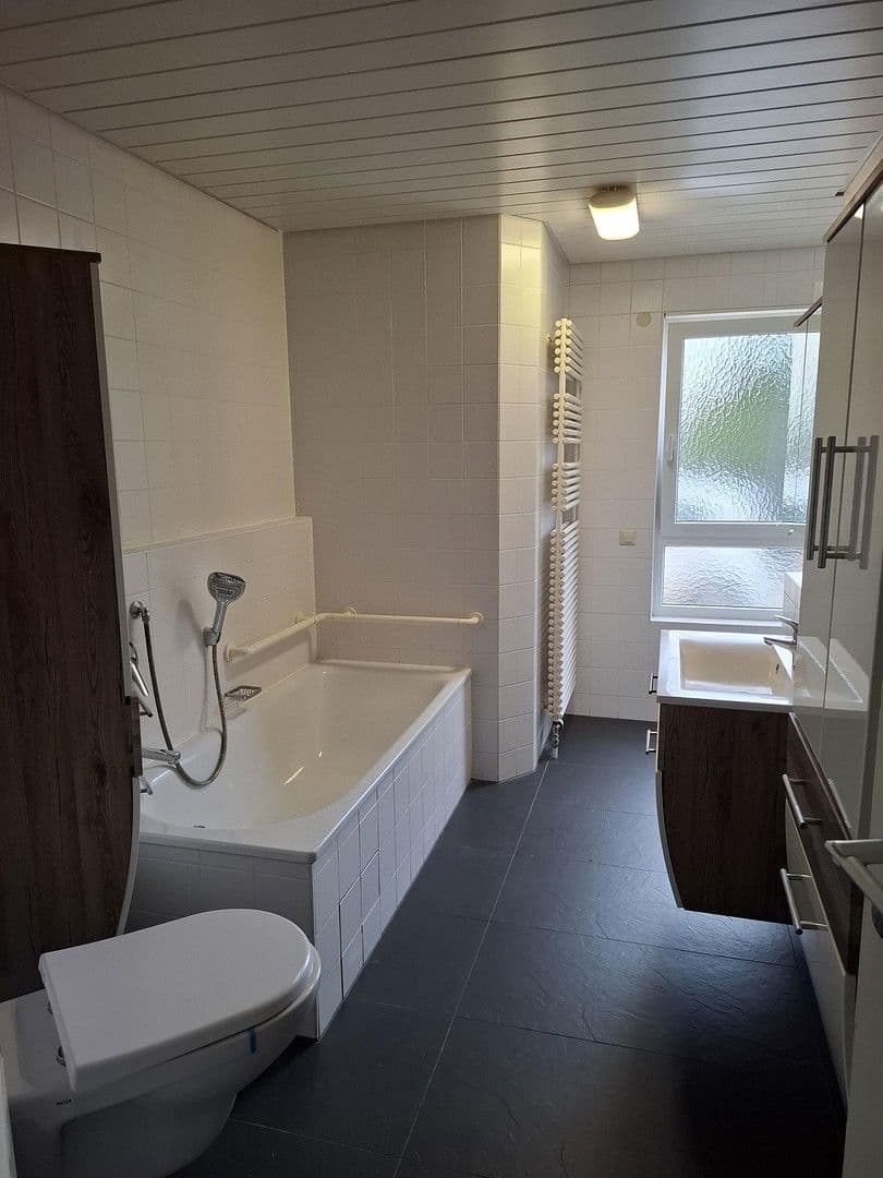 Pronájem bytu 2+1 63 m², Korntal-Münchingen, Bádensko-Württembersko Pronájem bytu 2+1 63 m², Korntal-Münchingen, Bádensko-Württembersko