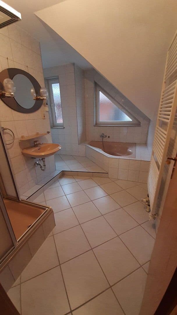 Pronájem bytu 5+1 152 m², Waltershausen, Durynsko Pronájem bytu 5+1 152 m², Waltershausen, Durynsko