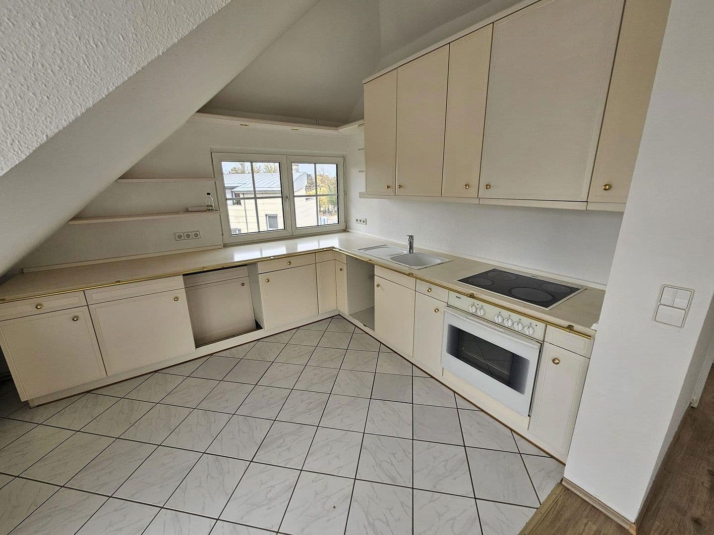 Pronájem bytu 2+1 66 m², Bausdorfstraße 1, Berlin, Berlín Pronájem bytu 2+1 66 m², Bausdorfstraße 1, Berlin, Berlín