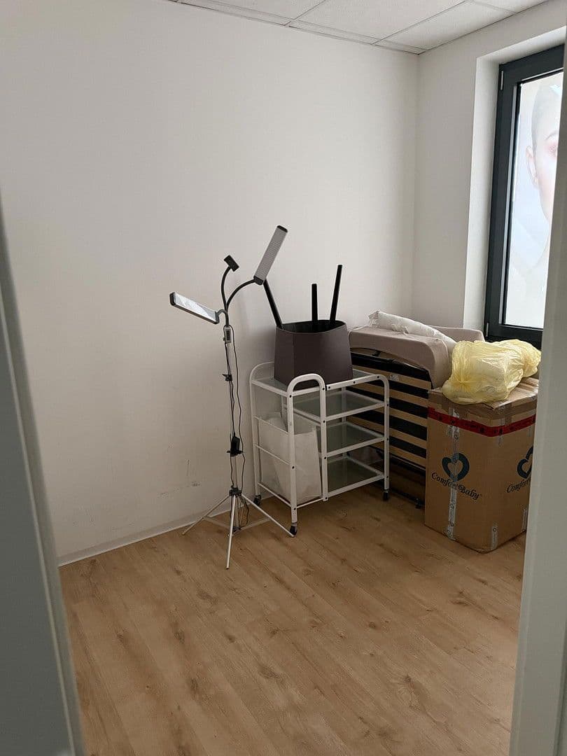 Pronájem kanceláře 74 m², Max-Planck-Straße 17, Unterschleißheim, Bavorsko Pronájem kanceláře 74 m², Max-Planck-Straße 17, Unterschleißheim, Bavorsko