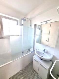 Pronájem bytu 1+1 15 m², Markomannenstr. 27, Stuttgart, Bádensko-Württembersko Pronájem bytu 1+1 15 m², Markomannenstr. 27, Stuttgart, Bádensko-Württembersko