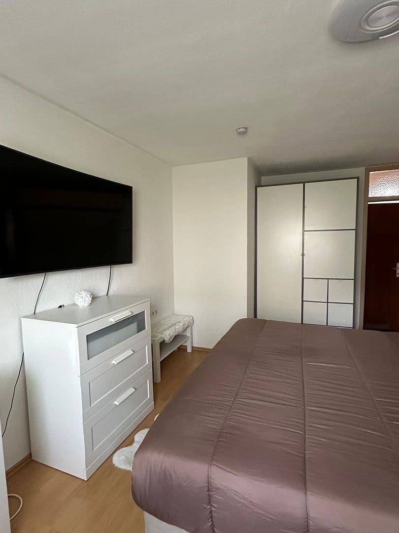 Pronájem bytu 3+1 75 m², Metterstr. 47, Sachsenheim, Bádensko-Württembersko Pronájem bytu 3+1 75 m², Metterstr. 47, Sachsenheim, Bádensko-Württembersko