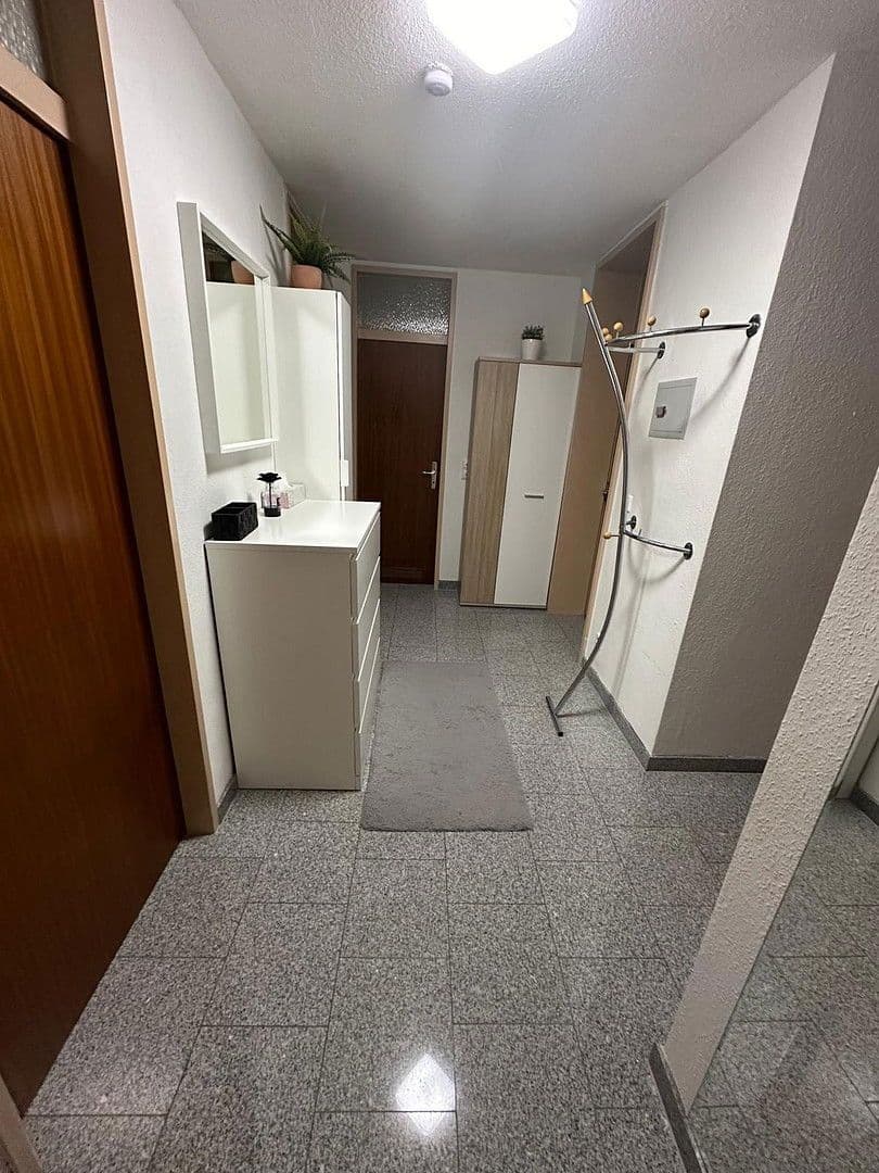 Pronájem bytu 3+1 75 m², Metterstr. 47, Sachsenheim, Bádensko-Württembersko Pronájem bytu 3+1 75 m², Metterstr. 47, Sachsenheim, Bádensko-Württembersko