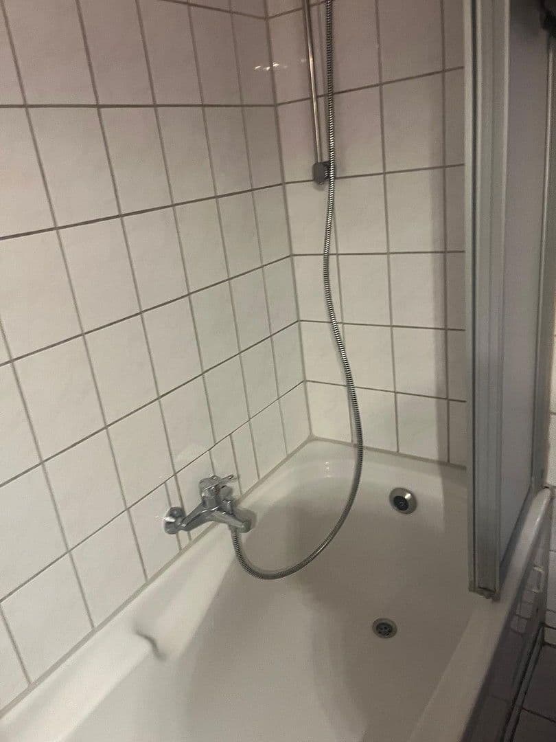 Pronájem bytu 3+1 75 m², Metterstr. 47, Sachsenheim, Bádensko-Württembersko Pronájem bytu 3+1 75 m², Metterstr. 47, Sachsenheim, Bádensko-Württembersko