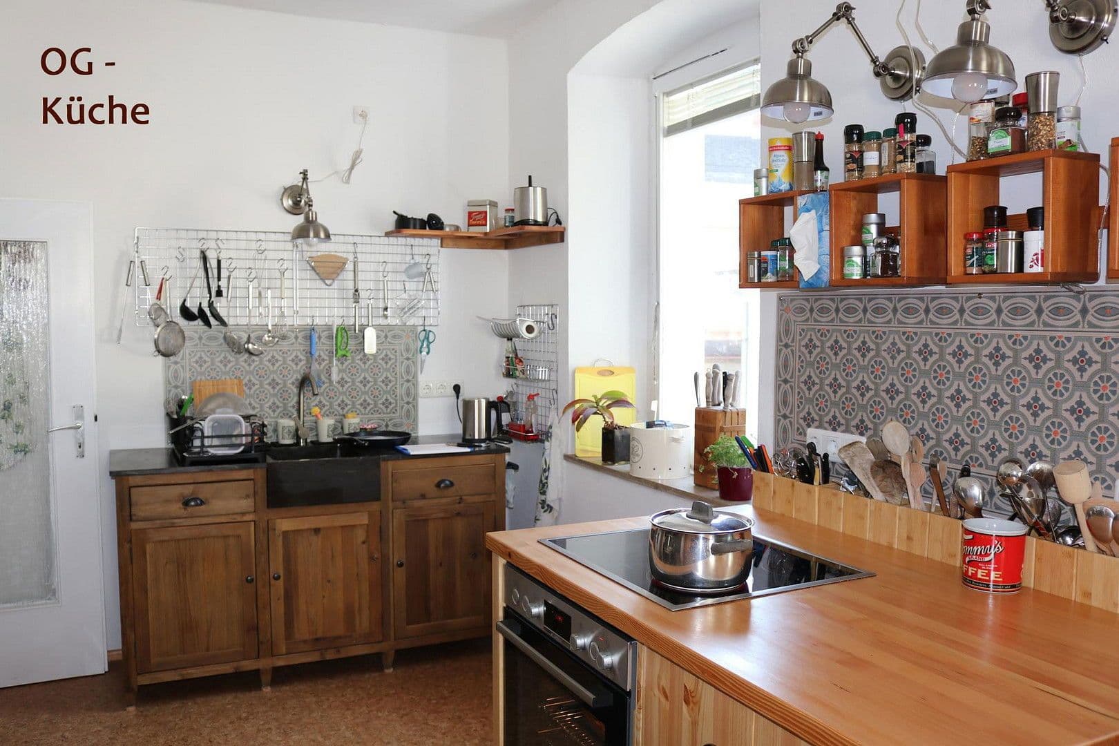 Prodej domu 520 m², pozemek 629 m², Bad Berneck im Fichtelgebirge, Bavorsko Prodej domu 520 m², pozemek 629 m², Bad Berneck im Fichtelgebirge, Bavorsko