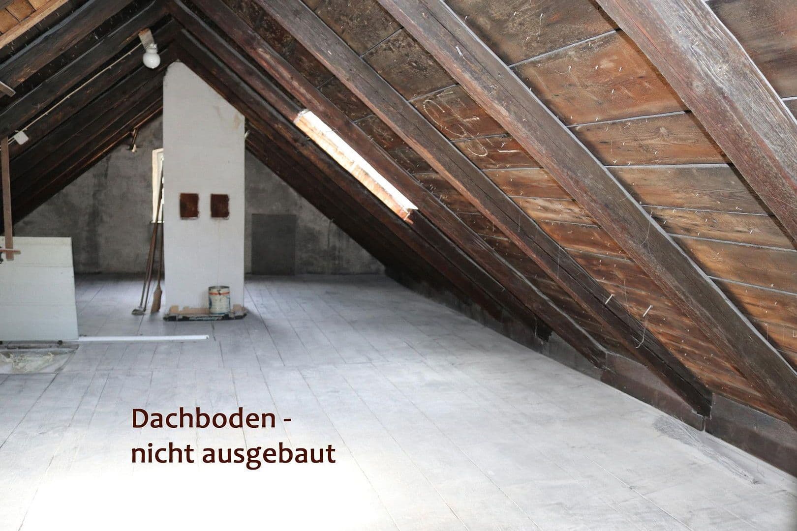 Prodej domu 520 m², pozemek 629 m², Bad Berneck im Fichtelgebirge, Bavorsko Prodej domu 520 m², pozemek 629 m², Bad Berneck im Fichtelgebirge, Bavorsko