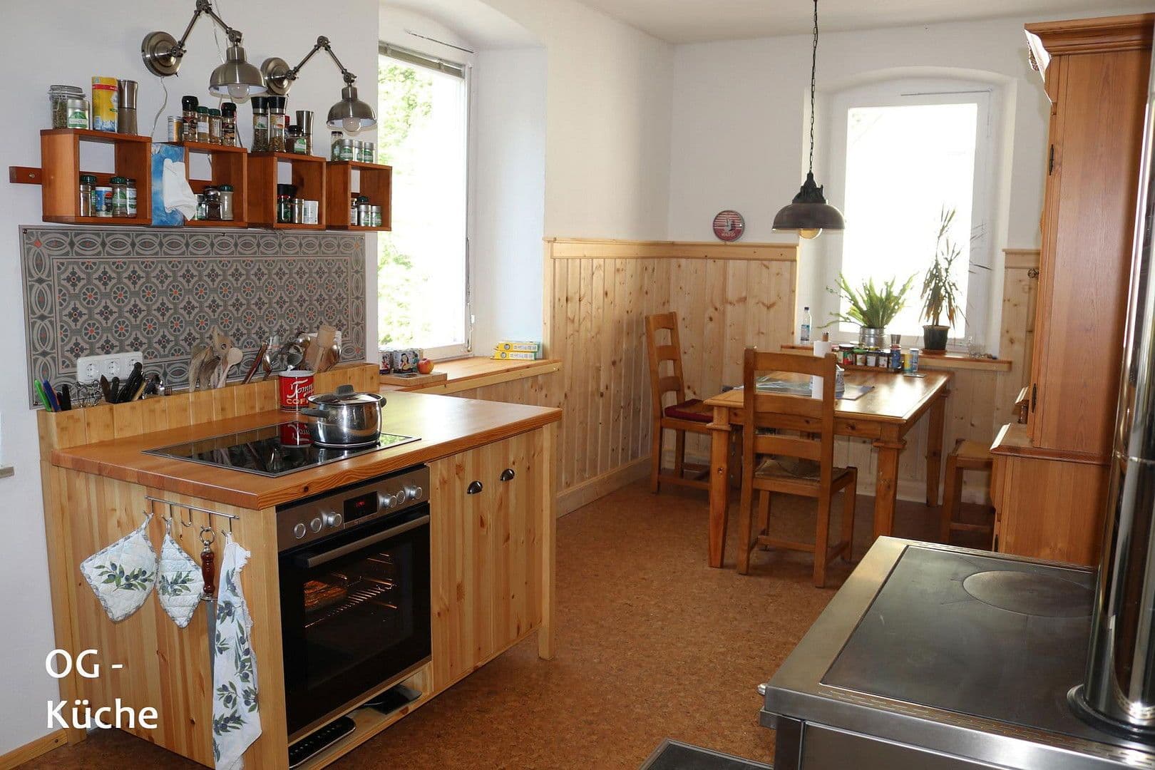 Prodej domu 520 m², pozemek 629 m², Bad Berneck im Fichtelgebirge, Bavorsko Prodej domu 520 m², pozemek 629 m², Bad Berneck im Fichtelgebirge, Bavorsko