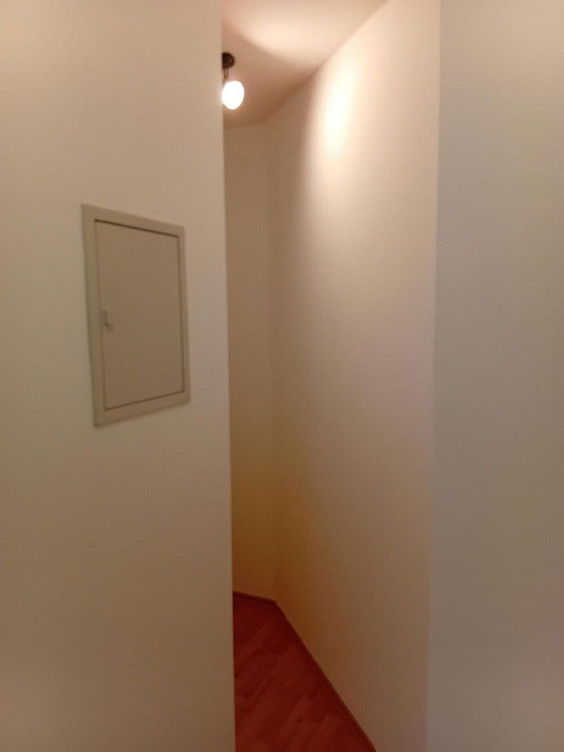 Pronájem bytu 1+1 40 m², Augsburger Str. 43, Dachau, Bavorsko Pronájem bytu 1+1 40 m², Augsburger Str. 43, Dachau, Bavorsko