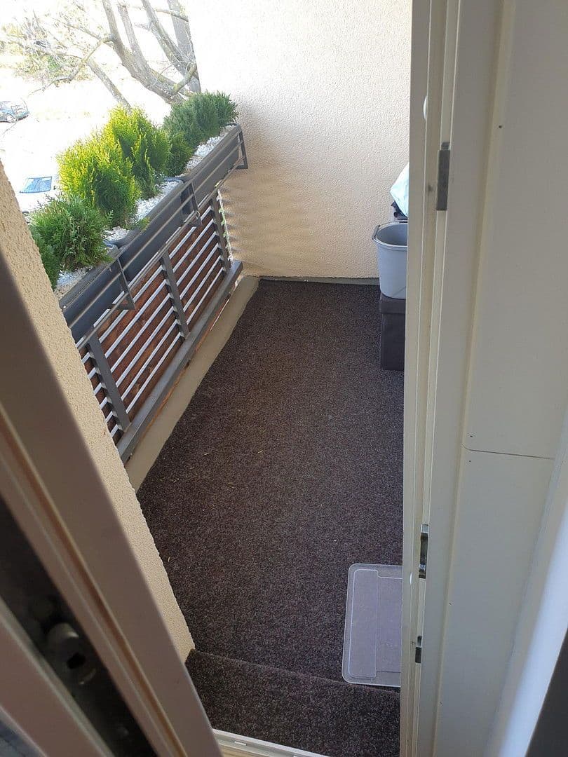 Pronájem bytu 5+1 100 m², Lupsteiner Weg 36, Berlin, Berlín Pronájem bytu 5+1 100 m², Lupsteiner Weg 36, Berlin, Berlín