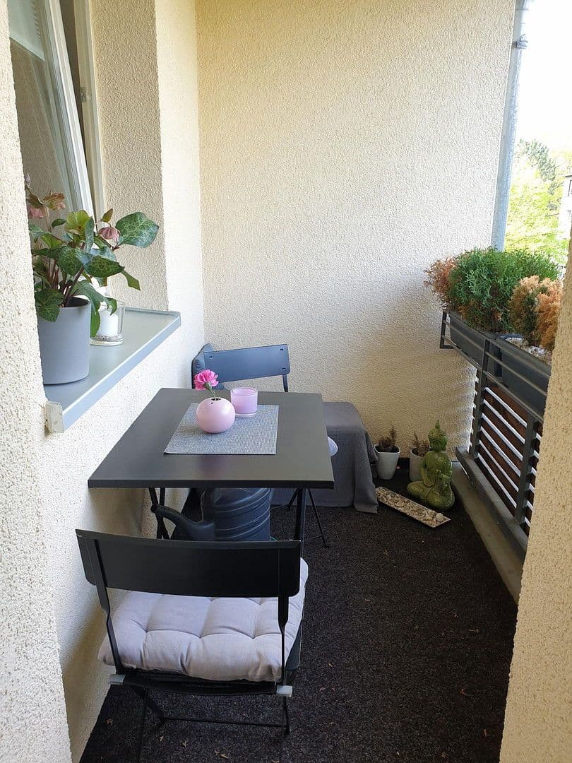 Pronájem bytu 5+1 100 m², Lupsteiner Weg 36, Berlin, Berlín Pronájem bytu 5+1 100 m², Lupsteiner Weg 36, Berlin, Berlín