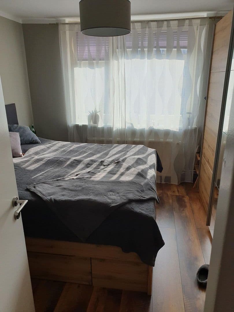 Pronájem bytu 5+1 100 m², Lupsteiner Weg 36, Berlin, Berlín Pronájem bytu 5+1 100 m², Lupsteiner Weg 36, Berlin, Berlín