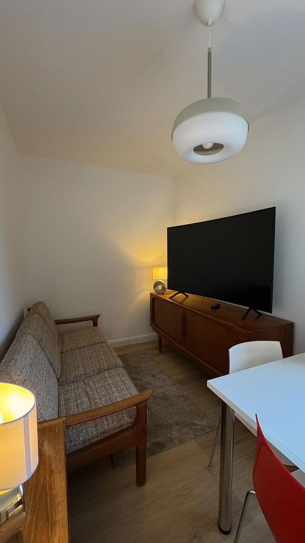 Pronájem bytu 2+kk 60 m², Jevenstedter Straße 51a, Hamburg, Hamburg Pronájem bytu 2+kk 60 m², Jevenstedter Straße 51a, Hamburg, Hamburg