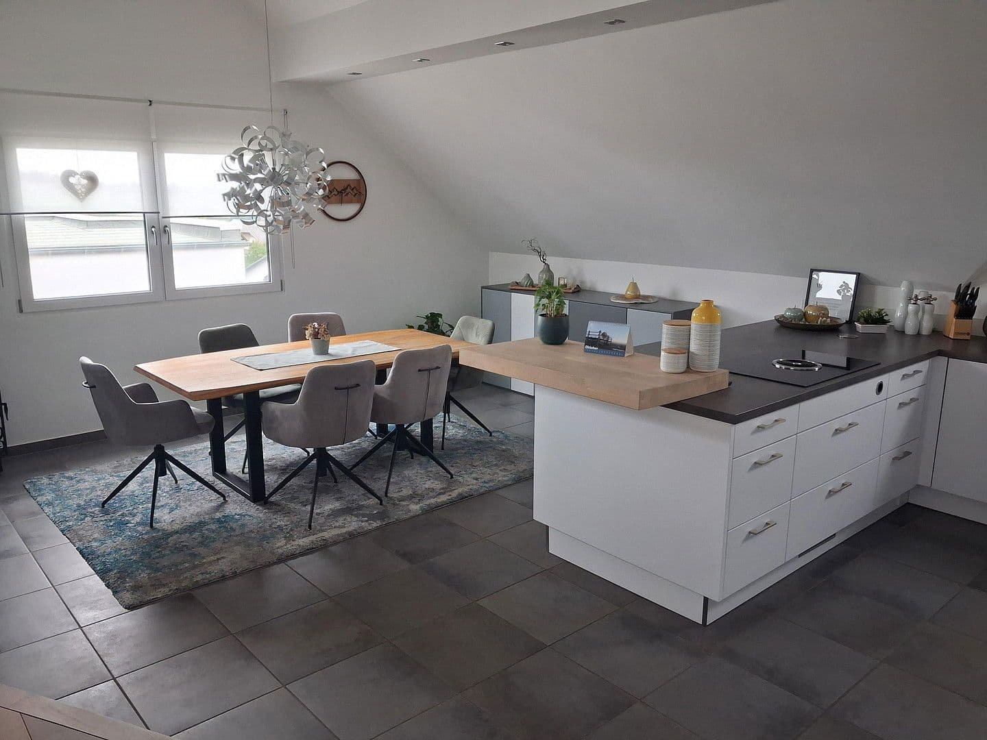 Pronájem bytu 4+1 144 m², Kastellaun, Porýní-Falc Pronájem bytu 4+1 144 m², Kastellaun, Porýní-Falc