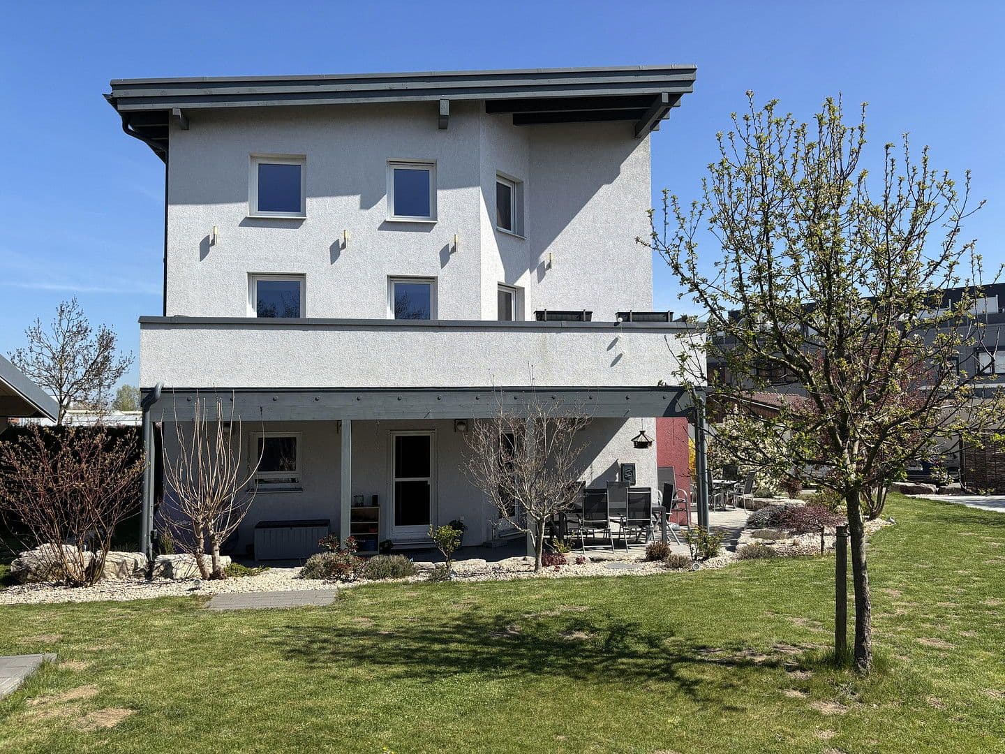 Pronájem bytu 5+1 185 m², Kieselbronner Straße 40, Pforzheim, Bádensko-Württembersko Pronájem bytu 5+1 185 m², Kieselbronner Straße 40, Pforzheim, Bádensko-Württembersko