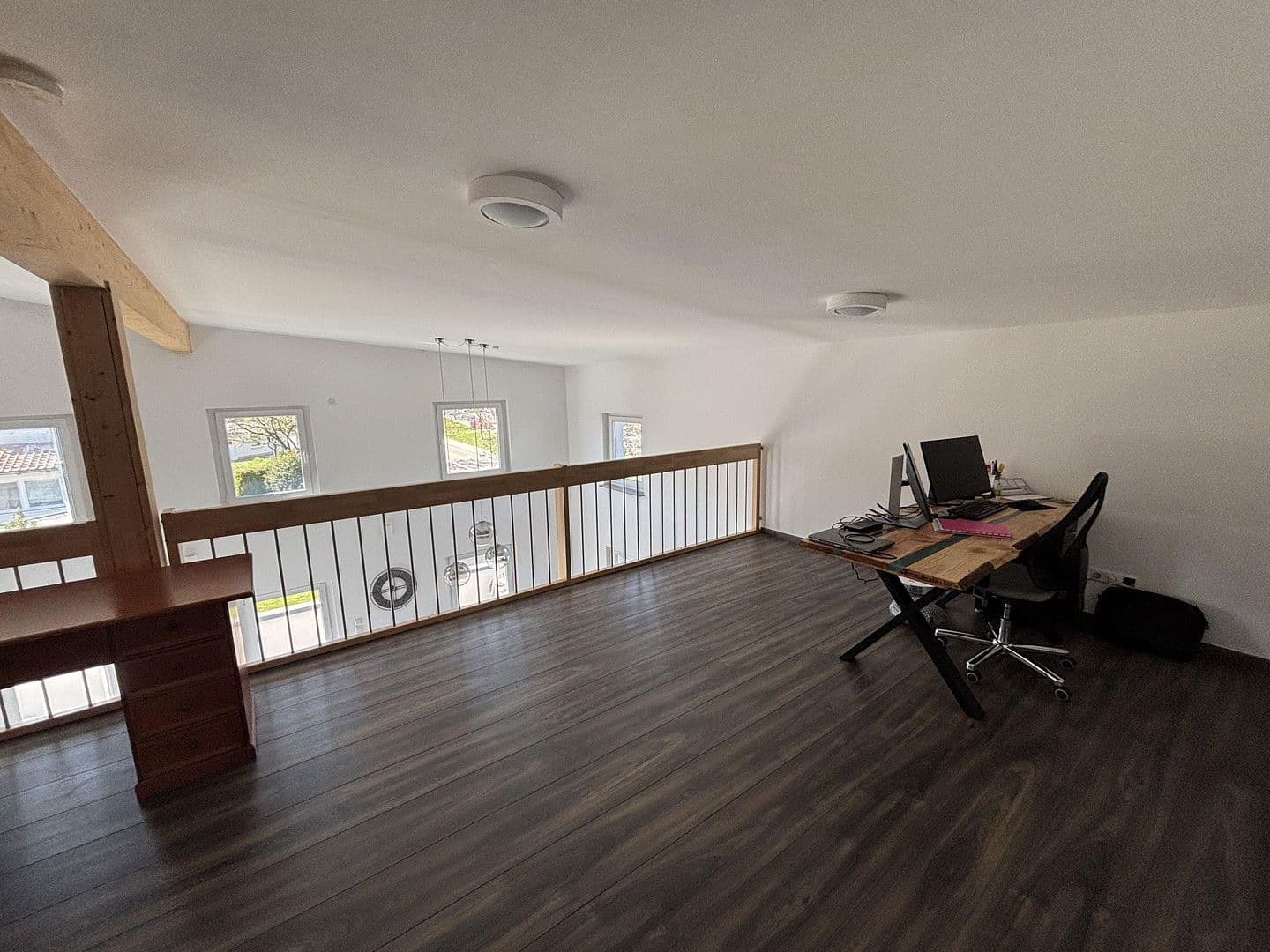 Pronájem bytu 5+1 185 m², Kieselbronner Straße 40, Pforzheim, Bádensko-Württembersko Pronájem bytu 5+1 185 m², Kieselbronner Straße 40, Pforzheim, Bádensko-Württembersko