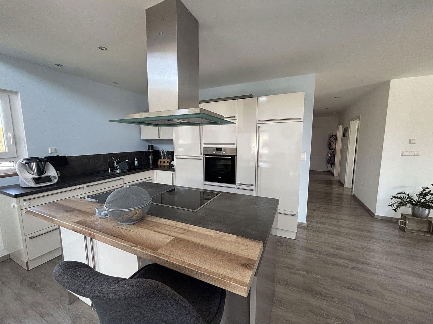 Pronájem bytu 5+1 185 m², Kieselbronner Straße 40, Pforzheim, Bádensko-Württembersko Pronájem bytu 5+1 185 m², Kieselbronner Straße 40, Pforzheim, Bádensko-Württembersko