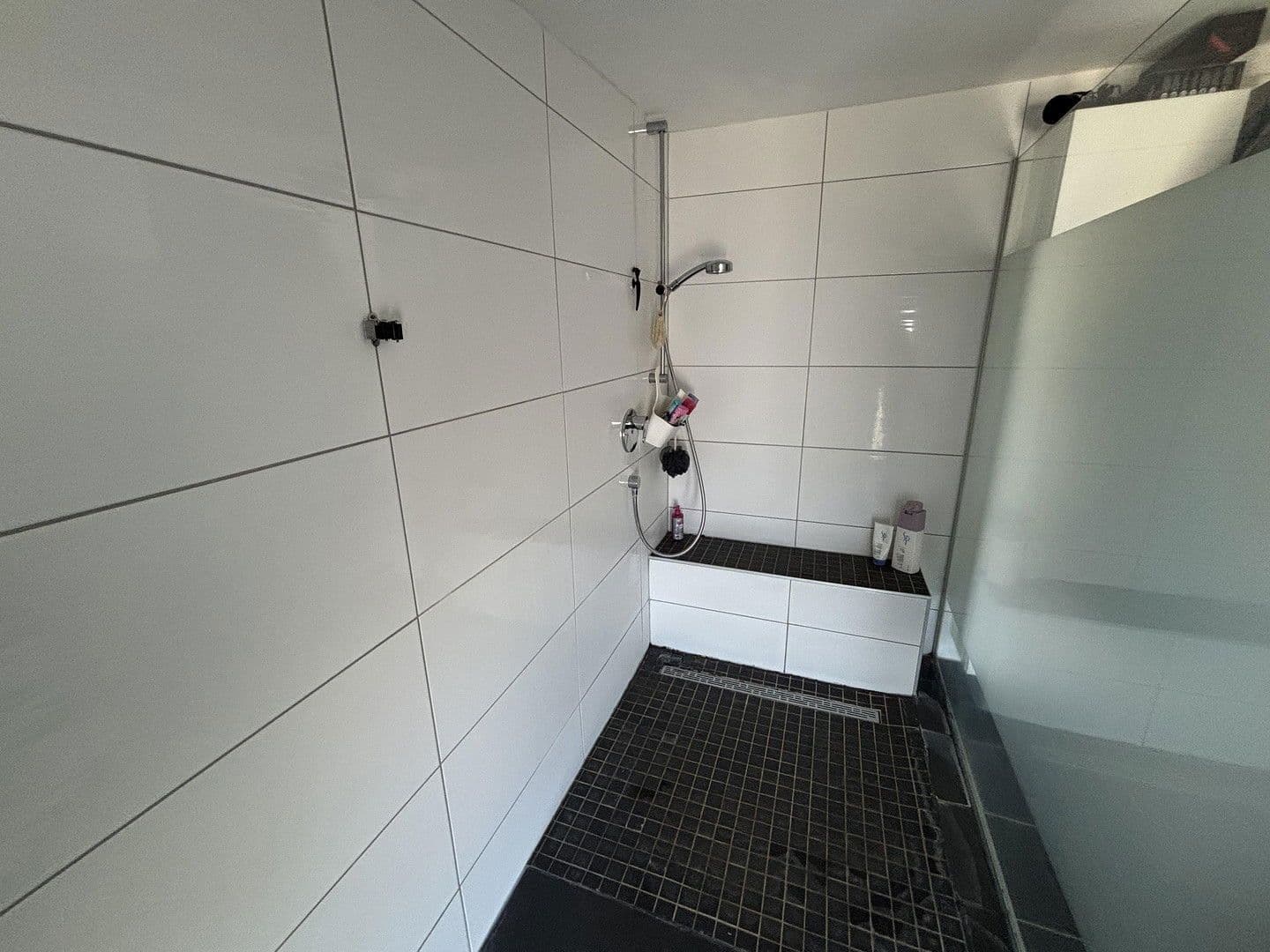 Pronájem bytu 5+1 185 m², Kieselbronner Straße 40, Pforzheim, Bádensko-Württembersko Pronájem bytu 5+1 185 m², Kieselbronner Straße 40, Pforzheim, Bádensko-Württembersko