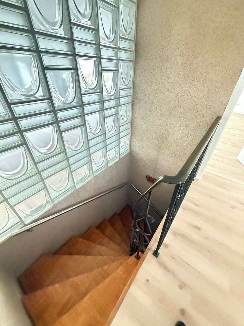 Prodej bytu 6+1 163 m², Essen, Severní Porýní-Vestfálsko Prodej bytu 6+1 163 m², Essen, Severní Porýní-Vestfálsko