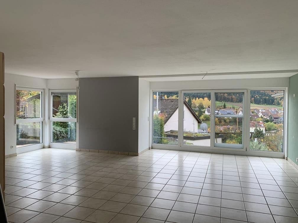 Prodej bytu 3+1 80 m², Nagold, Bádensko-Württembersko Prodej bytu 3+1 80 m², Nagold, Bádensko-Württembersko