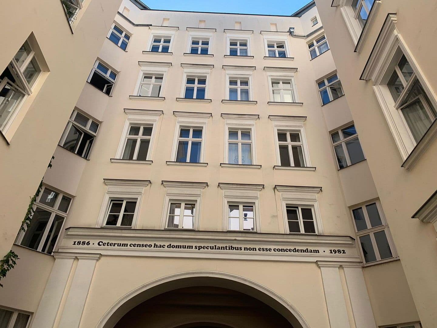 Prodej bytu 1+1 39 m², Berlin, Berlín Prodej bytu 1+1 39 m², Berlin, Berlín