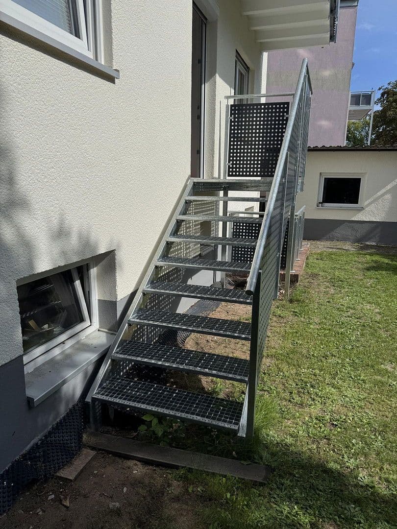 Pronájem bytu 2+1 78 m², Wilhelmstraße, Stein, Bavorsko Pronájem bytu 2+1 78 m², Wilhelmstraße, Stein, Bavorsko