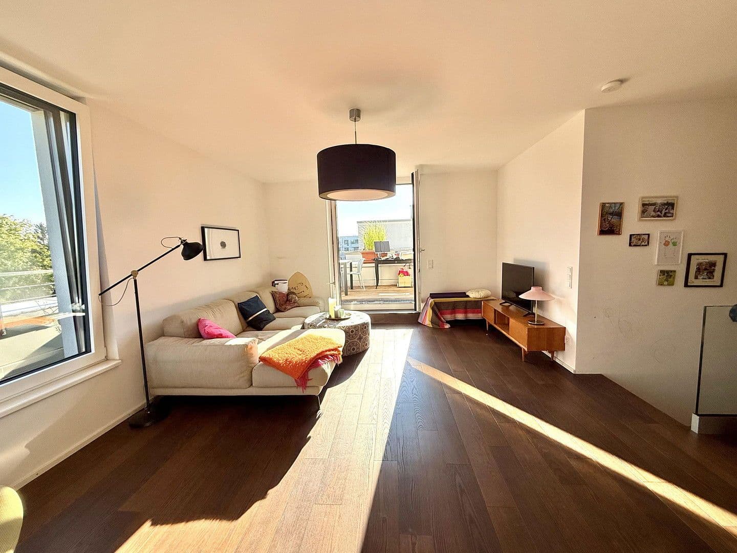 Pronájem bytu 3+1 93 m², München, Bavorsko Pronájem bytu 3+1 93 m², München, Bavorsko