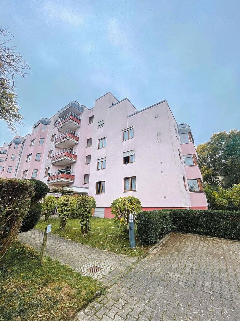 Prodej bytu 4+1 105 m², Stuttgart, Bádensko-Württembersko Prodej bytu 4+1 105 m², Stuttgart, Bádensko-Württembersko