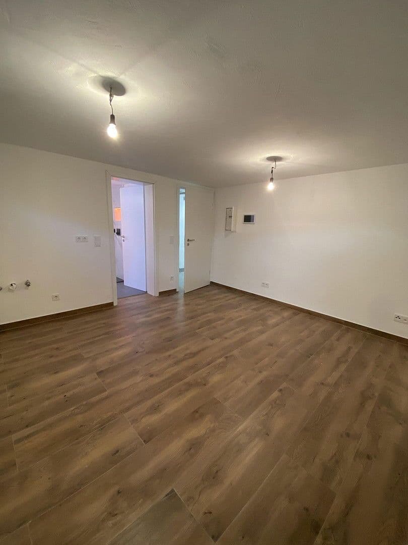 Pronájem bytu 1+1 21 m², Pohlheim, Hessen Pronájem bytu 1+1 21 m², Pohlheim, Hessen