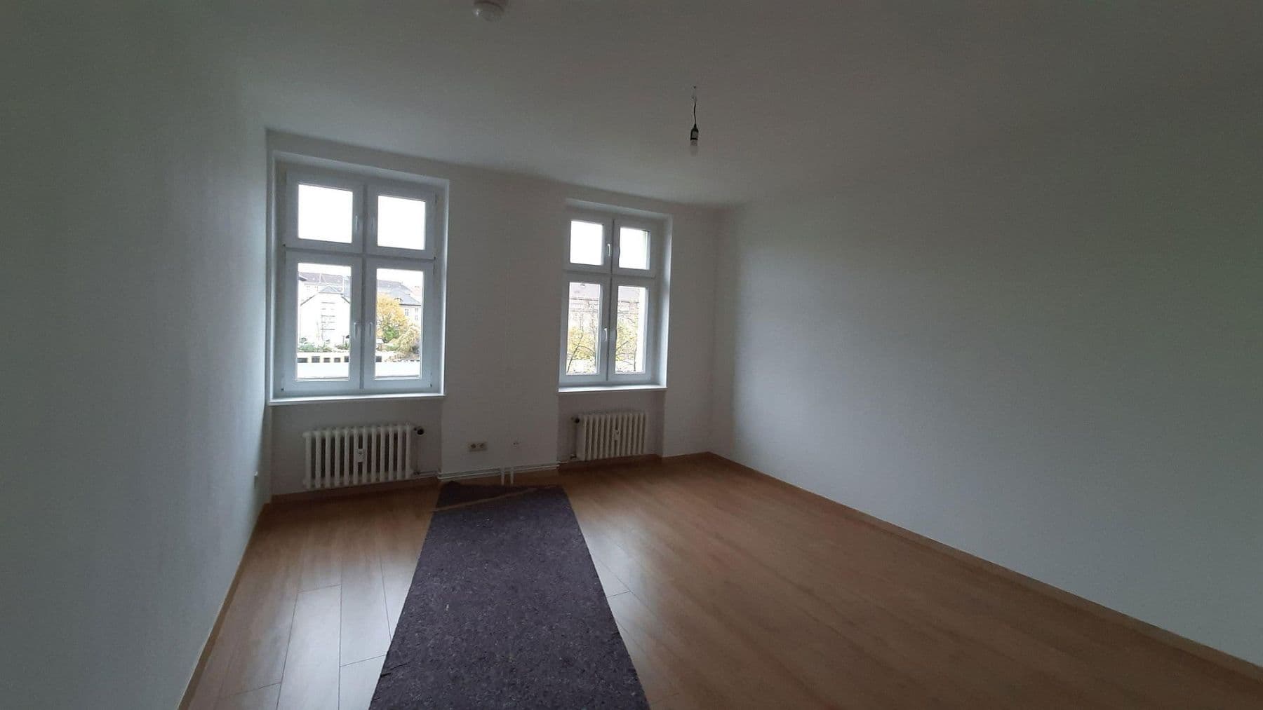 Pronájem bytu 2+1 57 m², Ringbahnstr.27, Berlin, Berlín Pronájem bytu 2+1 57 m², Ringbahnstr.27, Berlin, Berlín