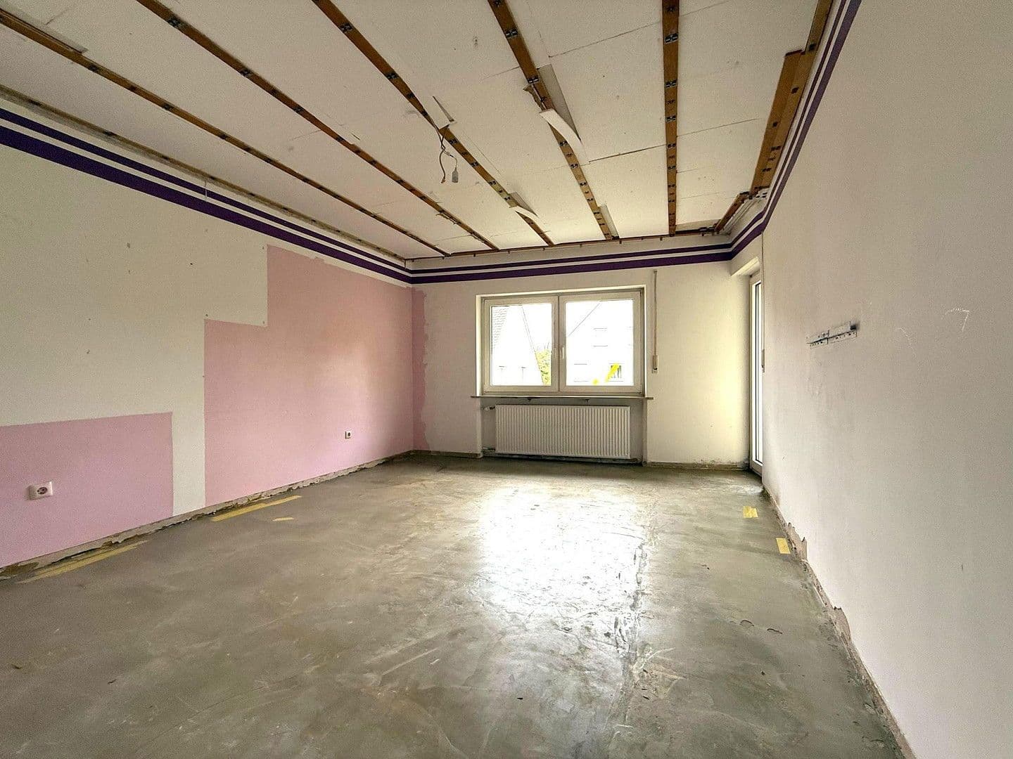 Prodej domu 144 m², pozemek 270 m², Vogelherdstr. 15c, Zirndorf, Bavorsko Prodej domu 144 m², pozemek 270 m², Vogelherdstr. 15c, Zirndorf, Bavorsko