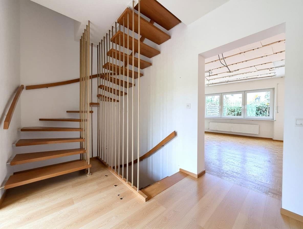 Prodej domu 144 m², pozemek 270 m², Vogelherdstr. 15c, Zirndorf, Bavorsko Prodej domu 144 m², pozemek 270 m², Vogelherdstr. 15c, Zirndorf, Bavorsko