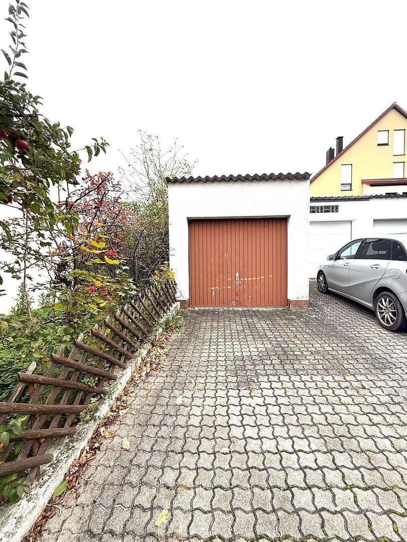 Prodej domu 144 m², pozemek 270 m², Vogelherdstr. 15c, Zirndorf, Bavorsko Prodej domu 144 m², pozemek 270 m², Vogelherdstr. 15c, Zirndorf, Bavorsko