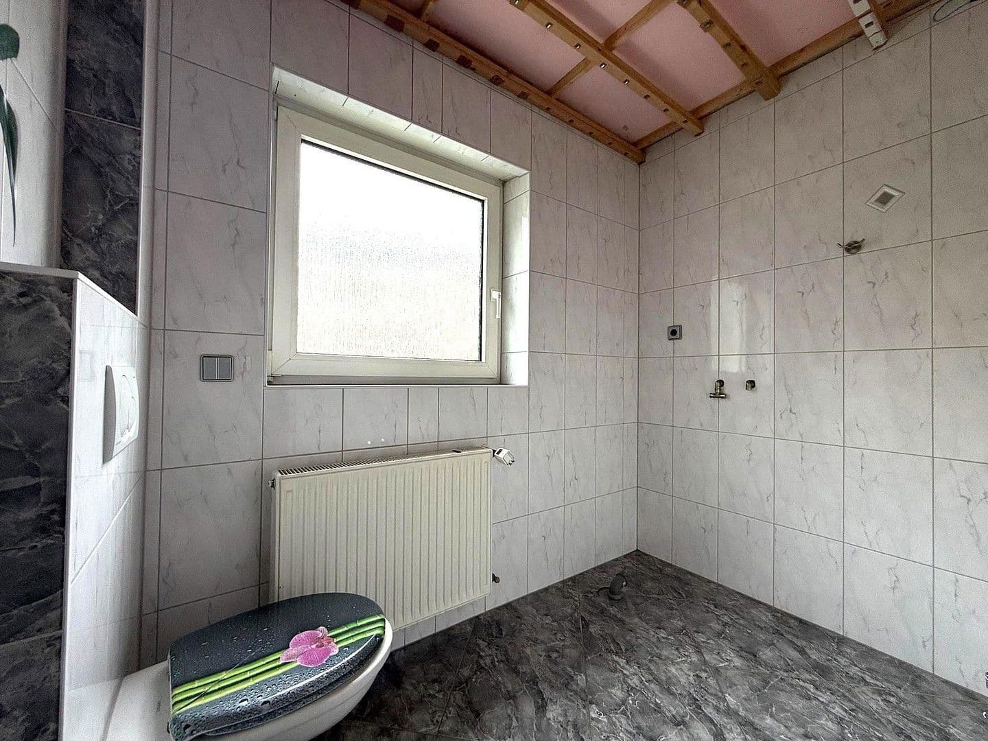 Prodej domu 144 m², pozemek 270 m², Vogelherdstr. 15c, Zirndorf, Bavorsko Prodej domu 144 m², pozemek 270 m², Vogelherdstr. 15c, Zirndorf, Bavorsko