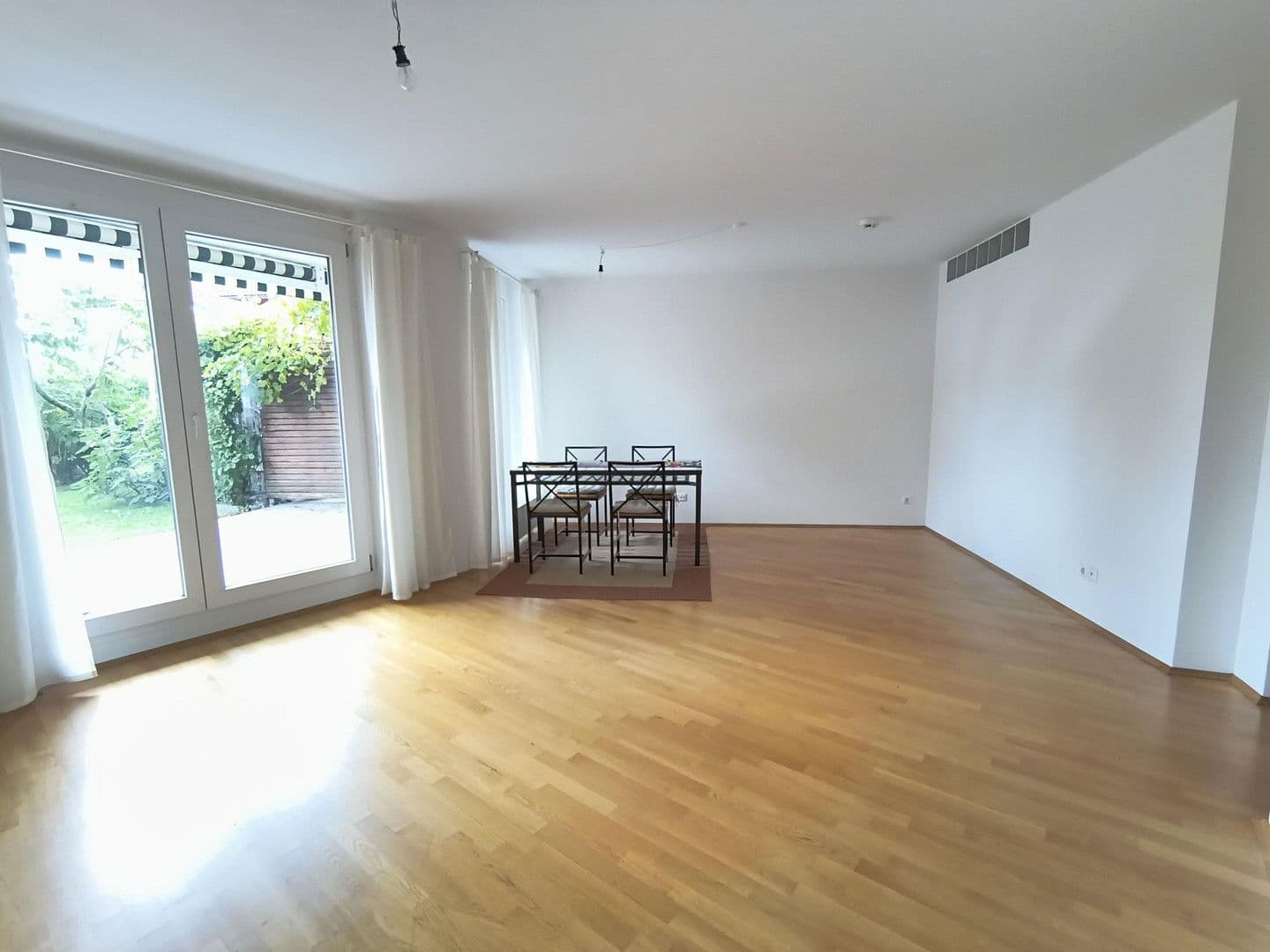 Prodej bytu 4+1 100 m², Spitzwegstr. 1, Germering, Bavorsko Prodej bytu 4+1 100 m², Spitzwegstr. 1, Germering, Bavorsko