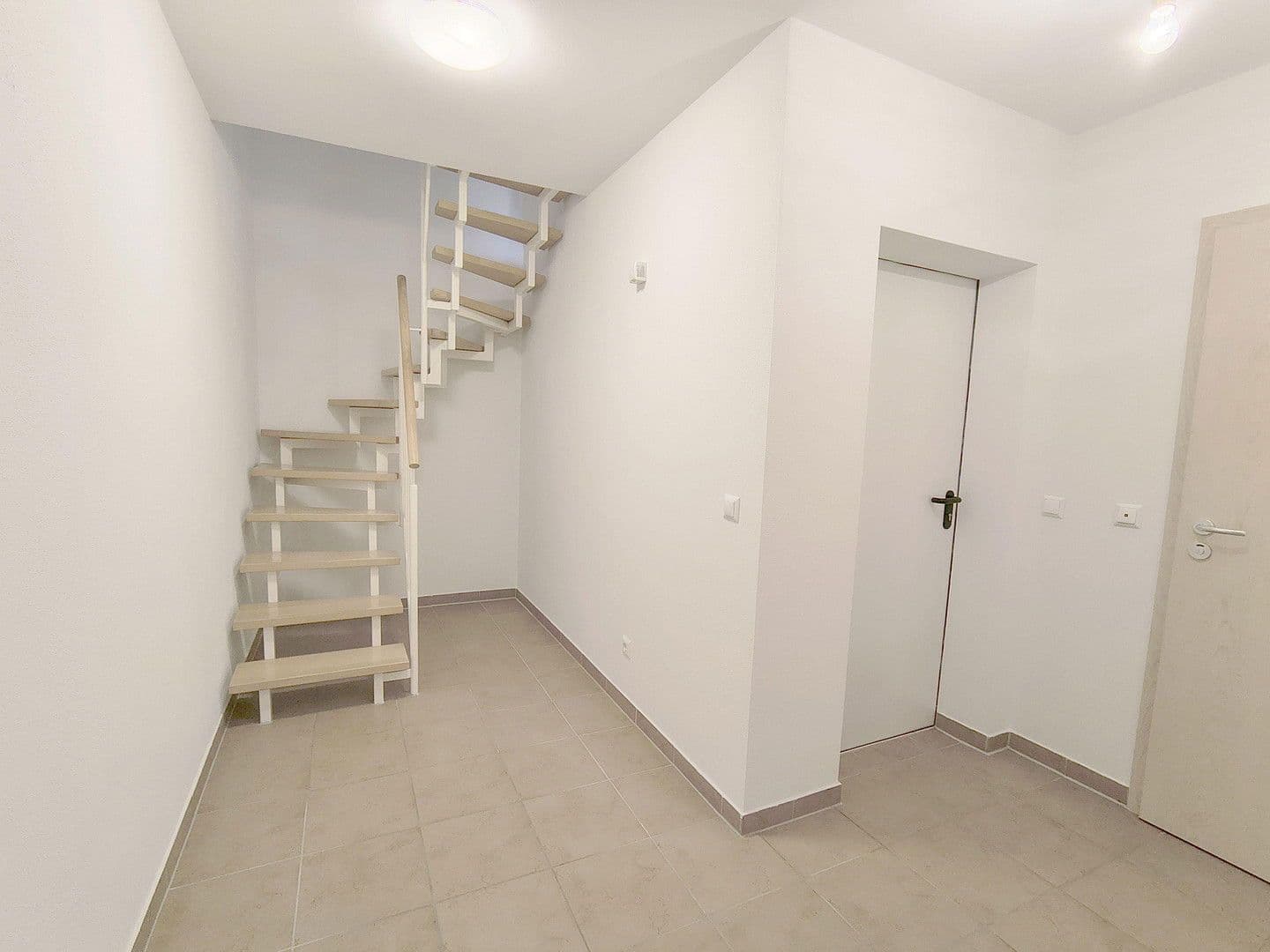 Prodej bytu 4+1 100 m², Spitzwegstr. 1, Germering, Bavorsko Prodej bytu 4+1 100 m², Spitzwegstr. 1, Germering, Bavorsko