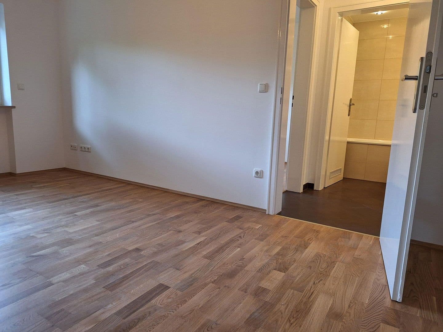 Prodej bytu 3+1 63 m², Kemptener Straße 54, München, Bavorsko Prodej bytu 3+1 63 m², Kemptener Straße 54, München, Bavorsko