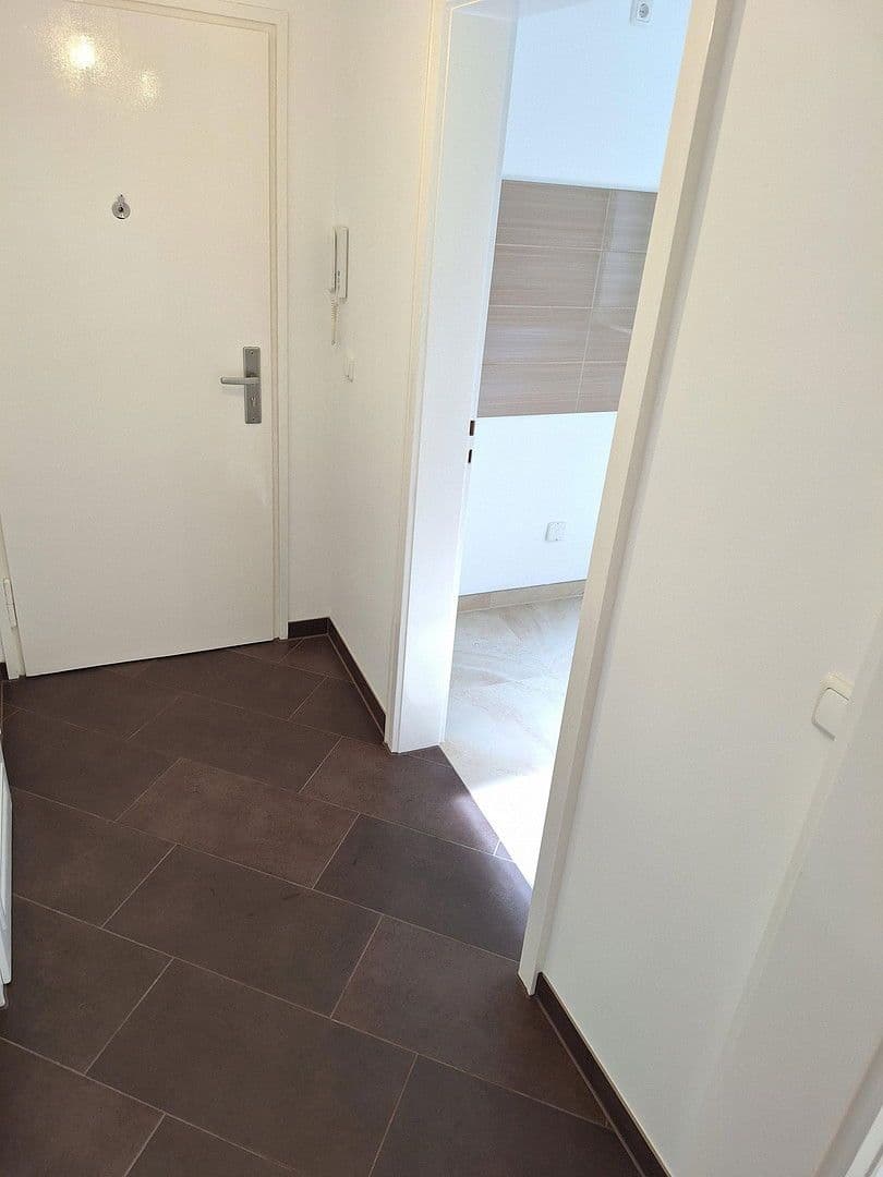 Prodej bytu 3+1 63 m², Kemptener Straße 54, München, Bavorsko Prodej bytu 3+1 63 m², Kemptener Straße 54, München, Bavorsko