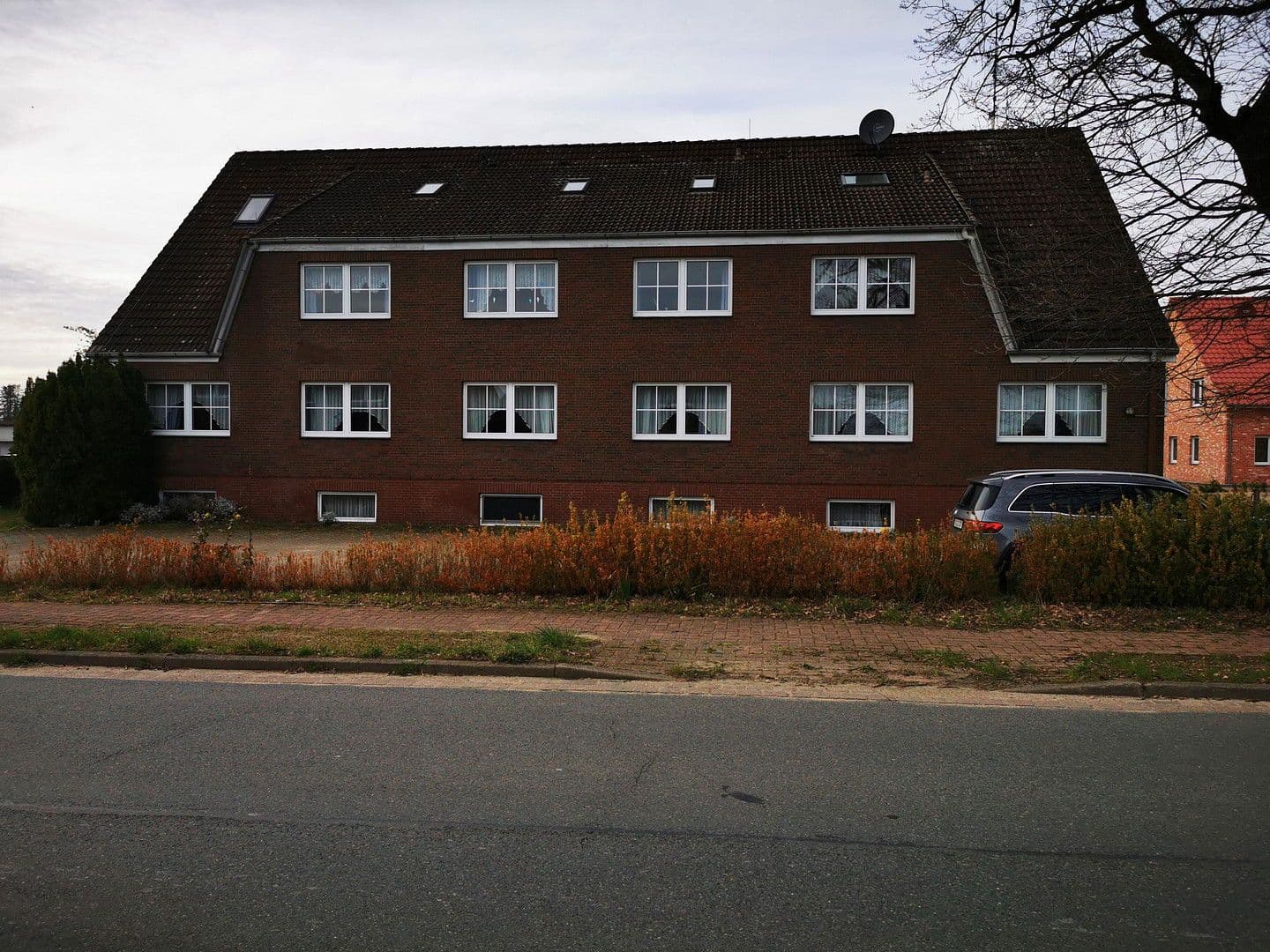 Prodej domu 1.350 m², pozemek 5.045 m², Auf der Loge 7, Wedemark, Dolní Sasko Prodej domu 1.350 m², pozemek 5.045 m², Auf der Loge 7, Wedemark, Dolní Sasko