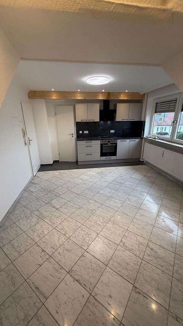 Pronájem bytu 1+1 30 m², Schwarzhölzlstraße 6, Karlsfeld, Bavorsko Pronájem bytu 1+1 30 m², Schwarzhölzlstraße 6, Karlsfeld, Bavorsko