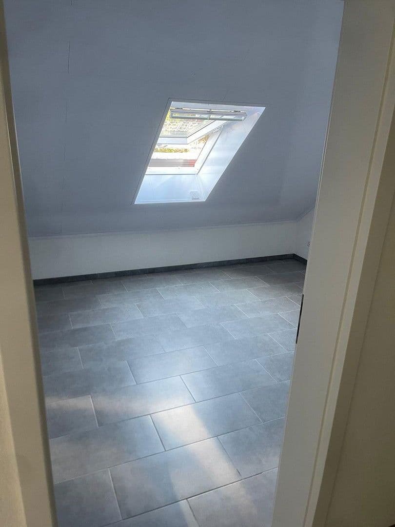 Prodej bytu 6+1 141 m², Herxheimweyher, Porýní-Falc Prodej bytu 6+1 141 m², Herxheimweyher, Porýní-Falc