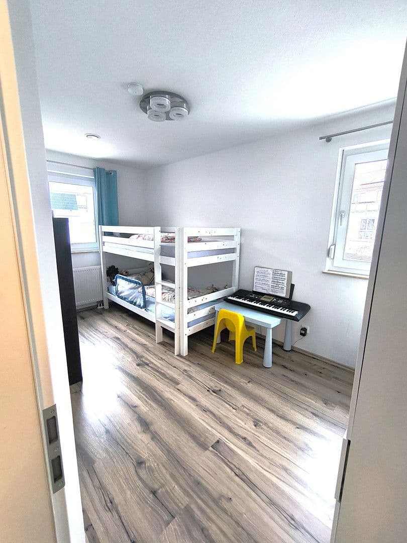 Prodej domu 138 m², pozemek 229 m², Adelsdorf, Bavorsko Prodej domu 138 m², pozemek 229 m², Adelsdorf, Bavorsko