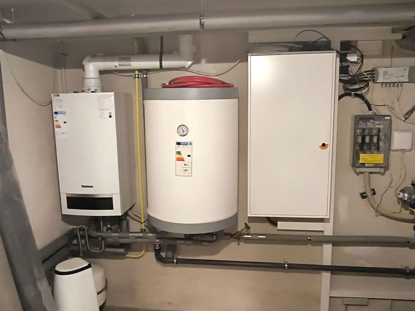 Prodej domu 138 m², pozemek 229 m², Adelsdorf, Bavorsko Prodej domu 138 m², pozemek 229 m², Adelsdorf, Bavorsko