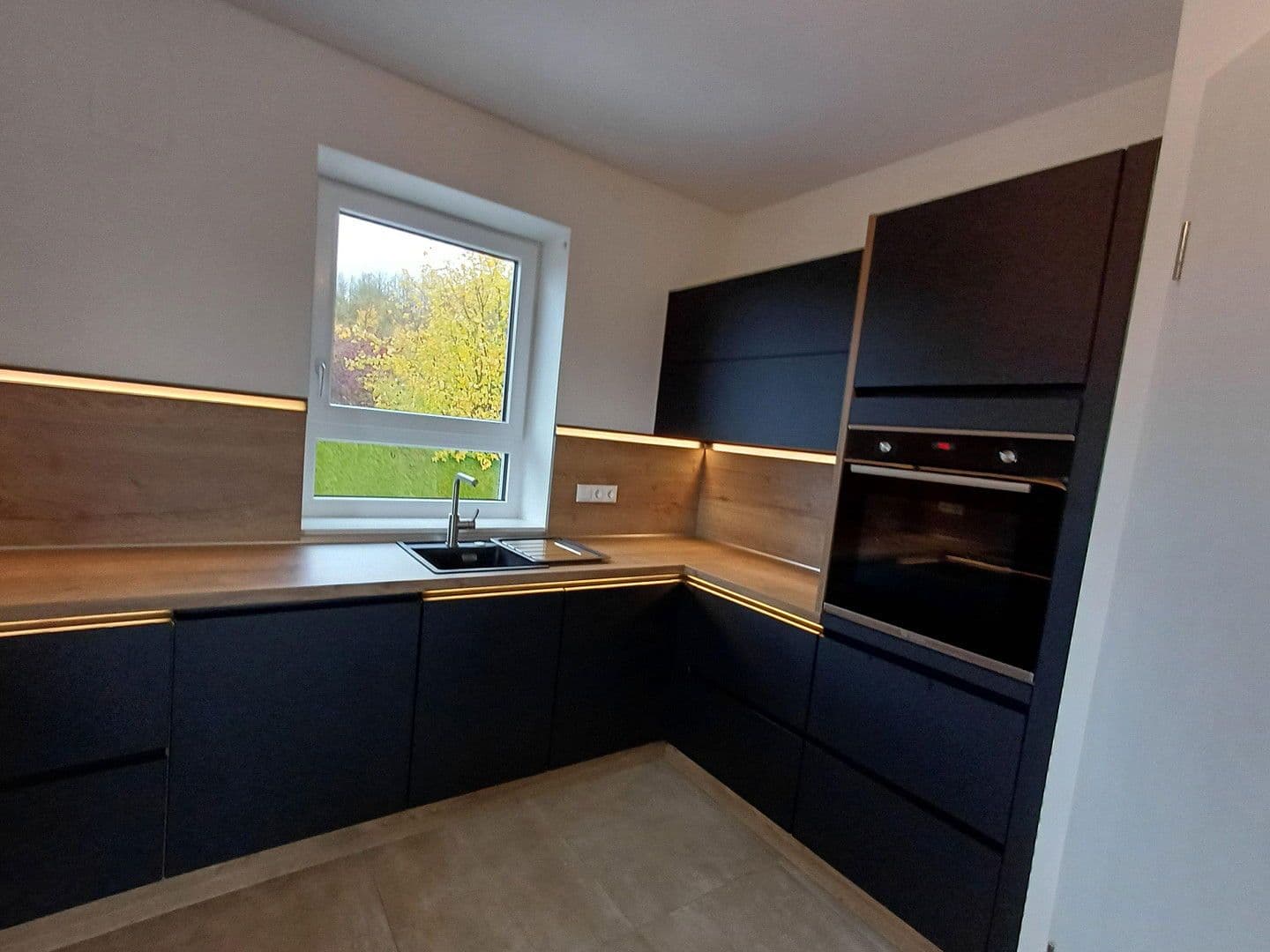 Pronájem bytu 4+1 99 m², Bad Abbach, Bavorsko Pronájem bytu 4+1 99 m², Bad Abbach, Bavorsko