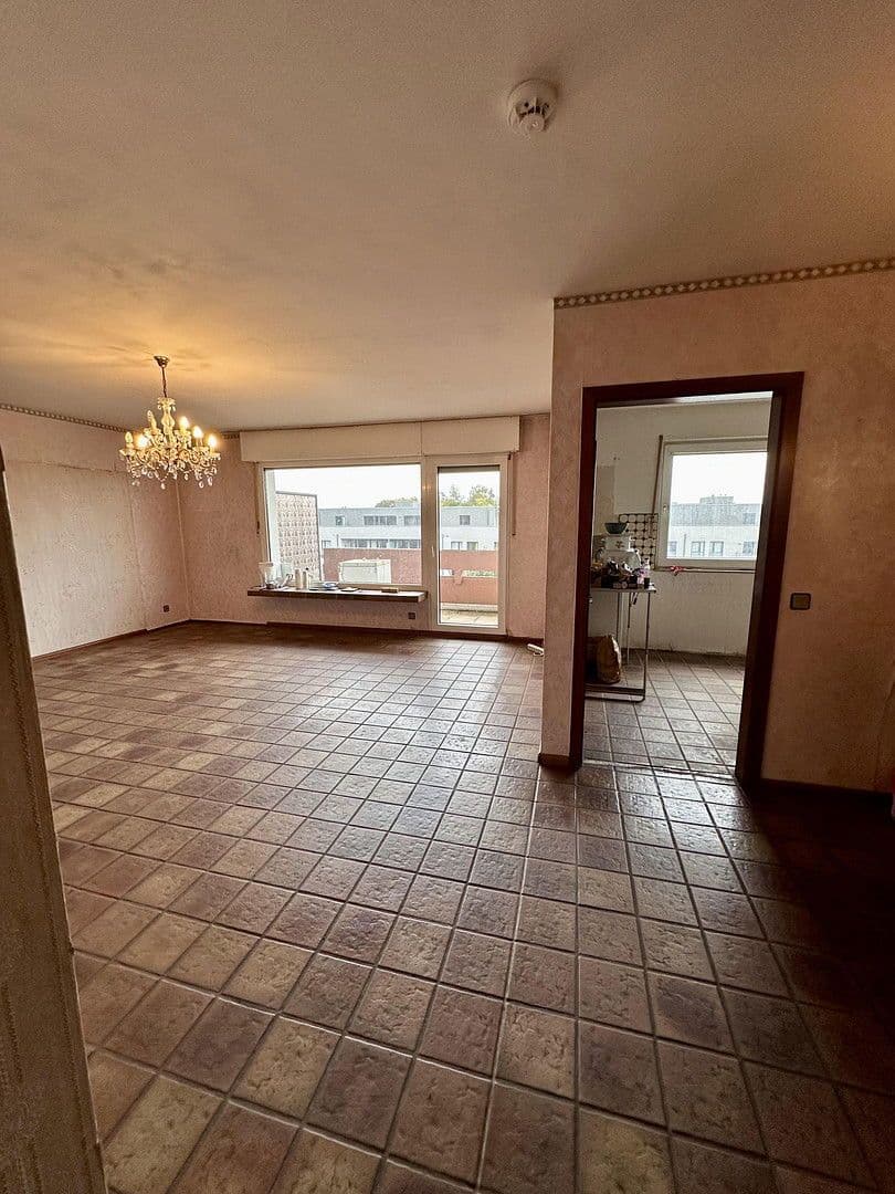 Prodej bytu 3+1 86 m², Düsseldorf, Severní Porýní-Vestfálsko Prodej bytu 3+1 86 m², Düsseldorf, Severní Porýní-Vestfálsko