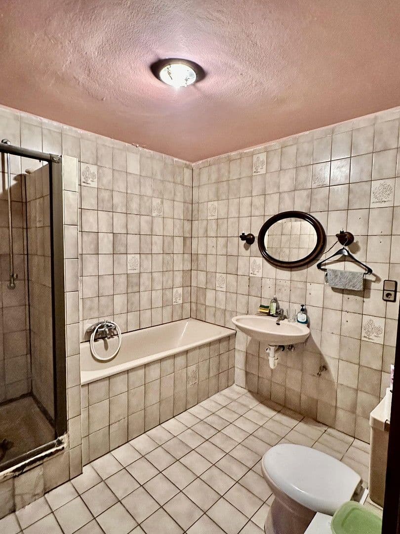 Prodej bytu 3+1 86 m², Düsseldorf, Severní Porýní-Vestfálsko Prodej bytu 3+1 86 m², Düsseldorf, Severní Porýní-Vestfálsko