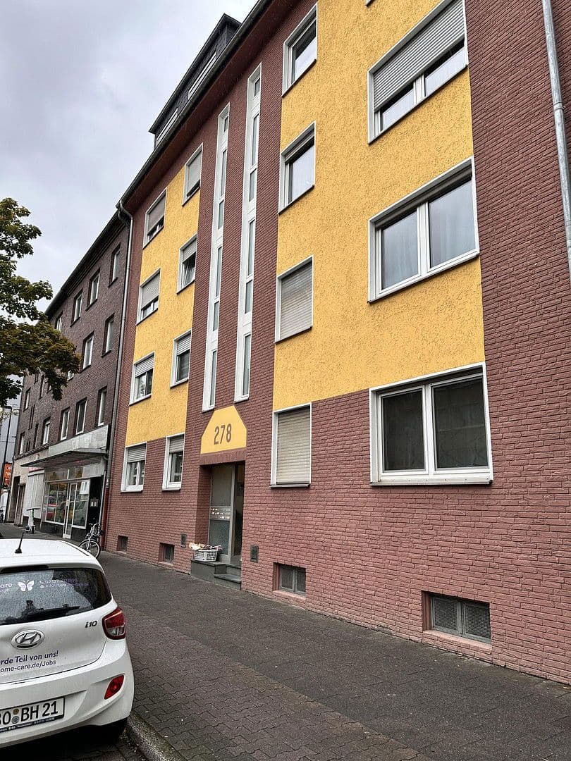 Prodej bytu 3+1 86 m², Düsseldorf, Severní Porýní-Vestfálsko Prodej bytu 3+1 86 m², Düsseldorf, Severní Porýní-Vestfálsko