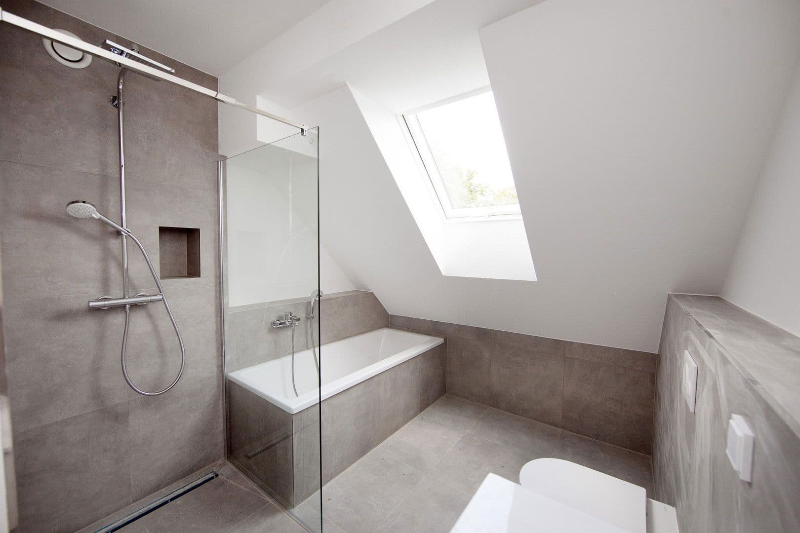 Pronájem domu 166 m², pozemek 383 m², Berlin, Berlín Pronájem domu 166 m², pozemek 383 m², Berlin, Berlín