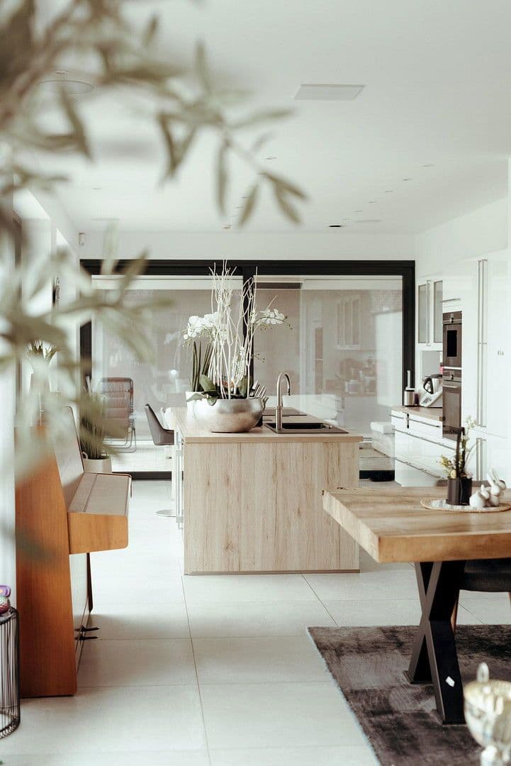 Prodej domu 680 m², pozemek 2.100 m², Moormerland, Dolní Sasko Prodej domu 680 m², pozemek 2.100 m², Moormerland, Dolní Sasko